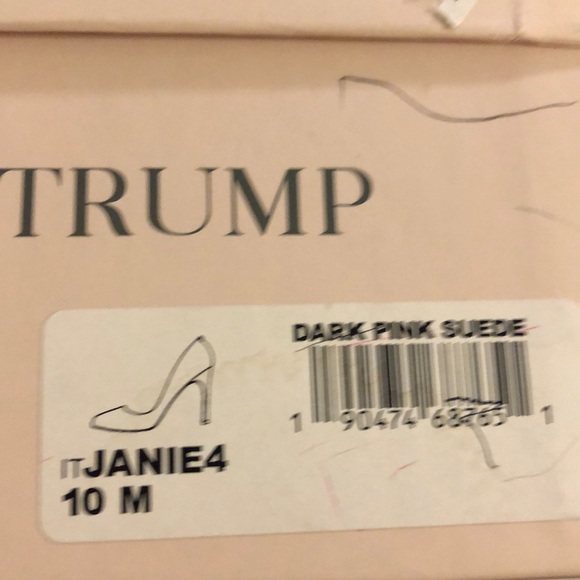 IVANKA TRUMP suede heals. - Picture 12 of 12
